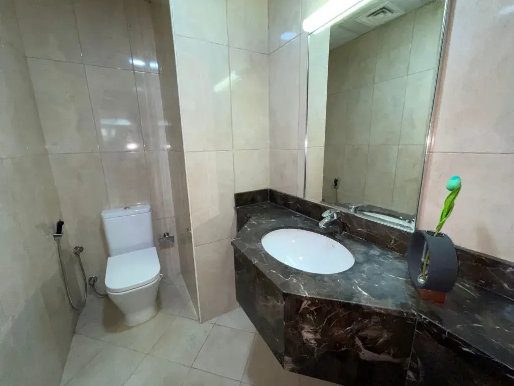 Elite LUX Holiday Homes - Spacious 2BR with Direct Metro Access in Al Furjan Dubai