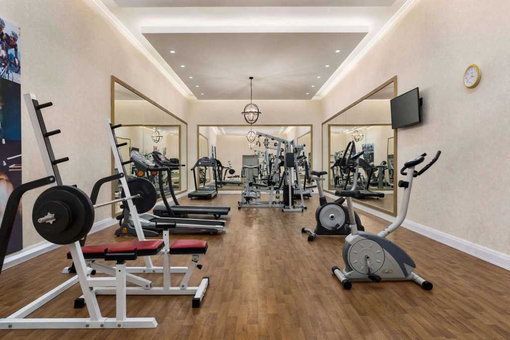 Hotel Ramada By Wyndham Shymkent