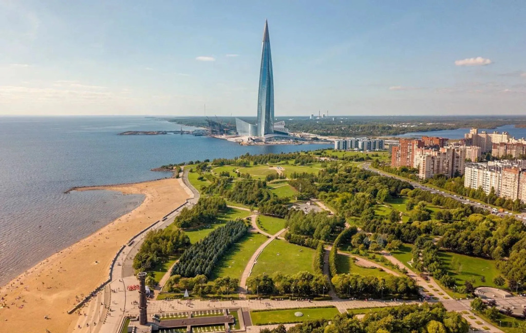 Апартаменты F-Apart с видом на небоскрёб Лахта в стильном интерьере