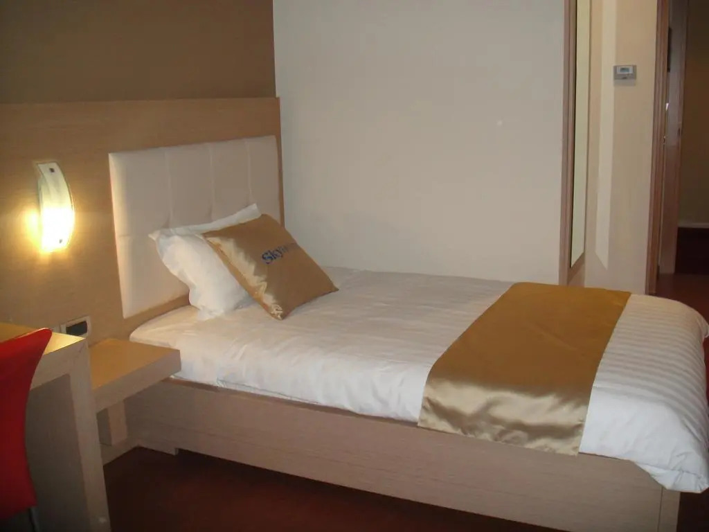 Sky 2 Hotel Tirana