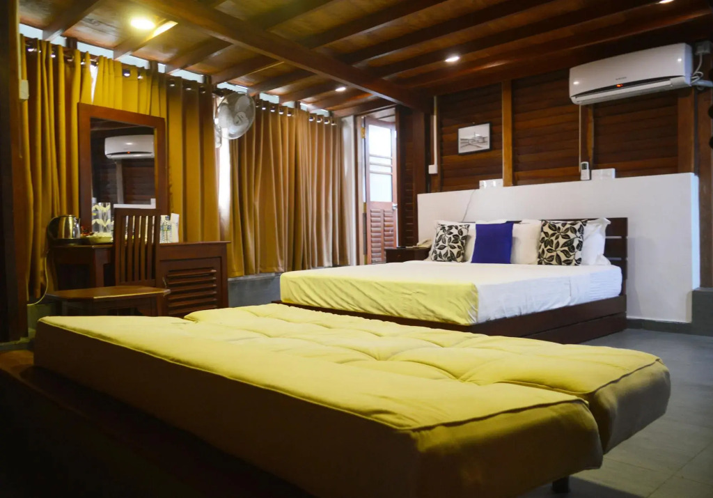 Отель Rock Fort Hotel