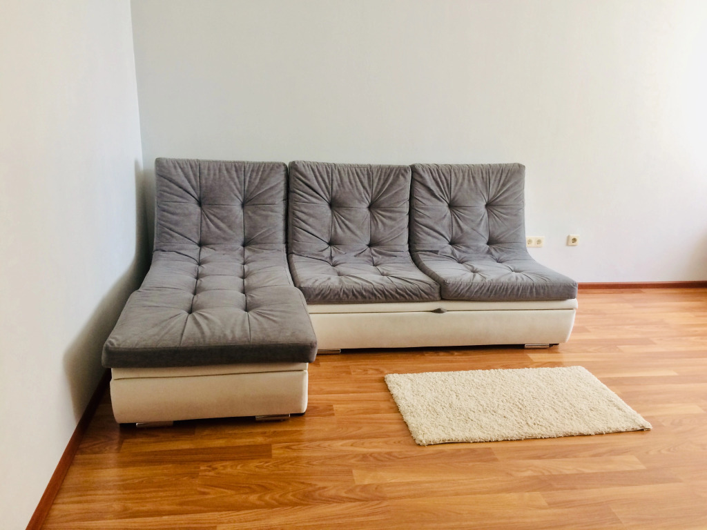 Apartment on Aviatorov 25