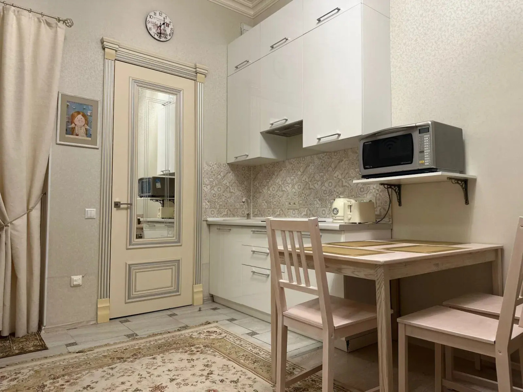 Апартаменты Уютная в Нахабино с Высокими Потолками и Балконом