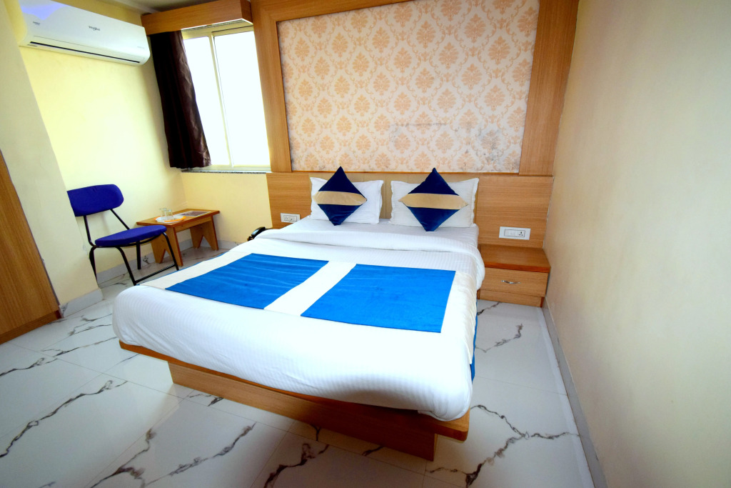 New Pathik Hotel