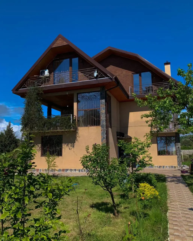 Machara Bich Guest House