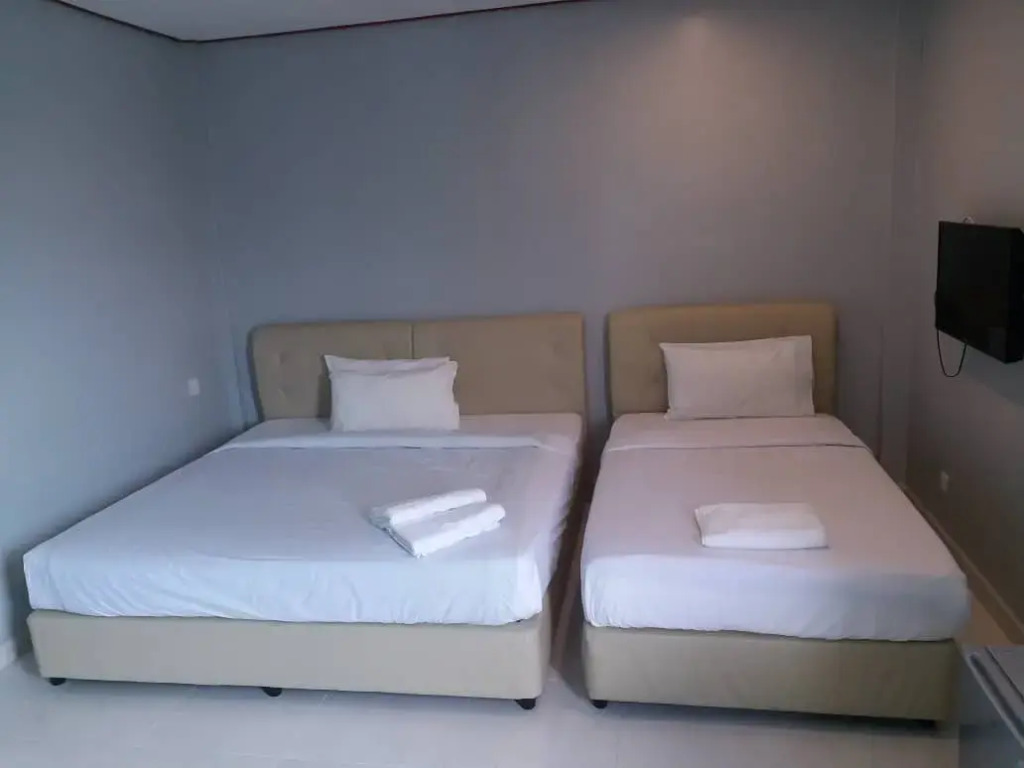 DLima Beach Inn