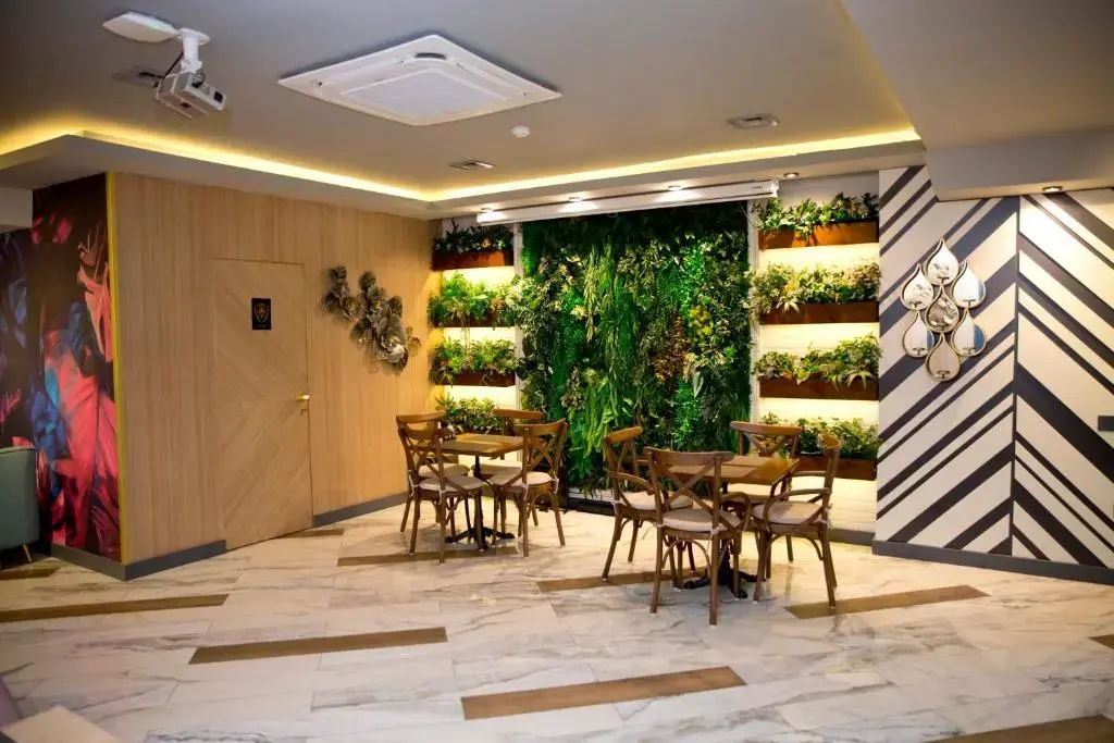 Kristal Inn Hotel