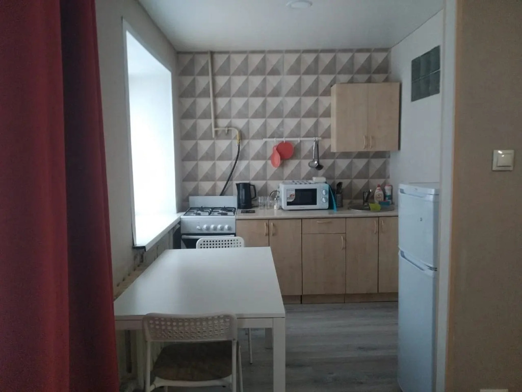 Квартира трёхкомнатная в культурном и деловом центре Союза Республик 17