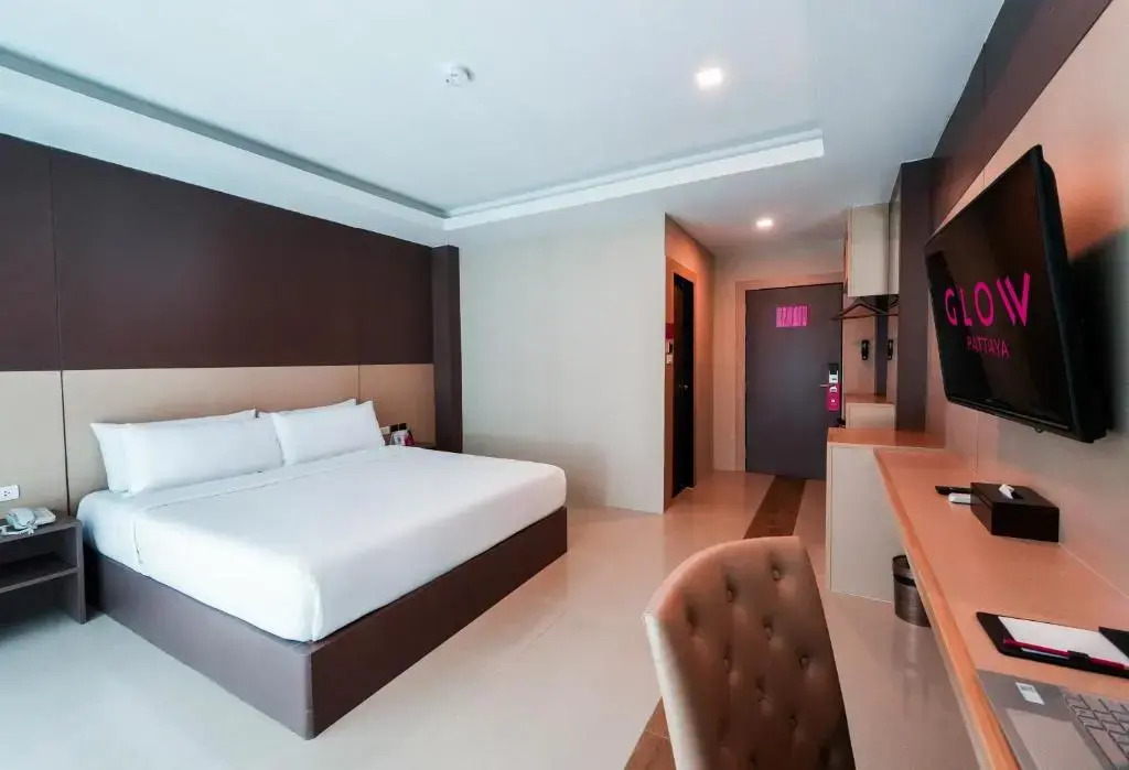 GLOW Pattaya