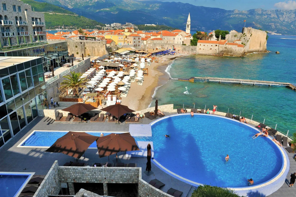 Avala Resort & Villas