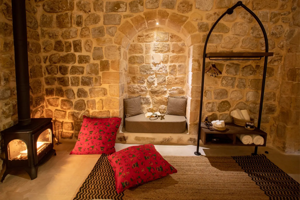 Mirsoum Hotel