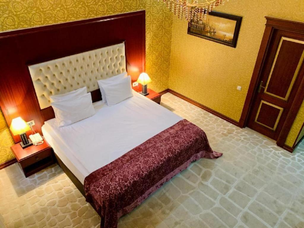 Clover Hotel F1 View