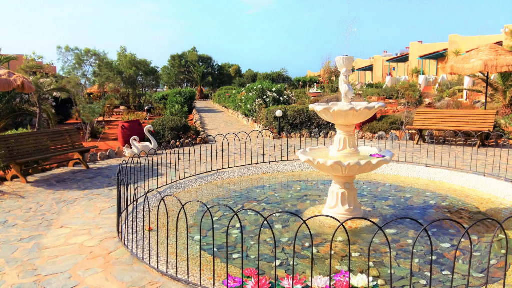 Отель Zorbas Beach Village