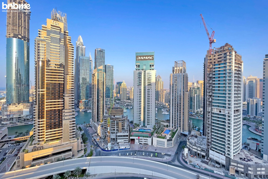 Апартаменты Luxury Penthouse with Marina and Sea Views|bnbme-2301