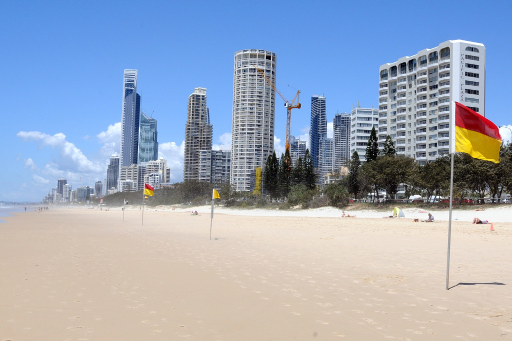 Апартаменты Surfers Paradise Three Bedroom With Pool and Spa Access