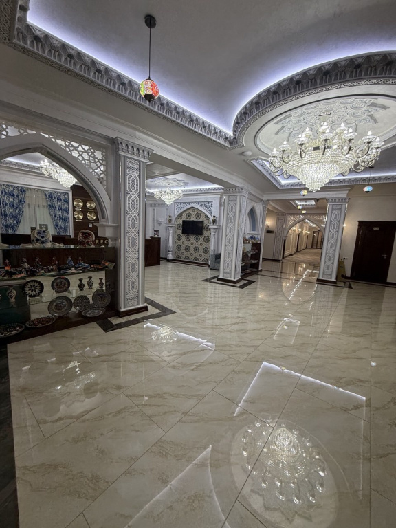 Отель Karvon Plaza