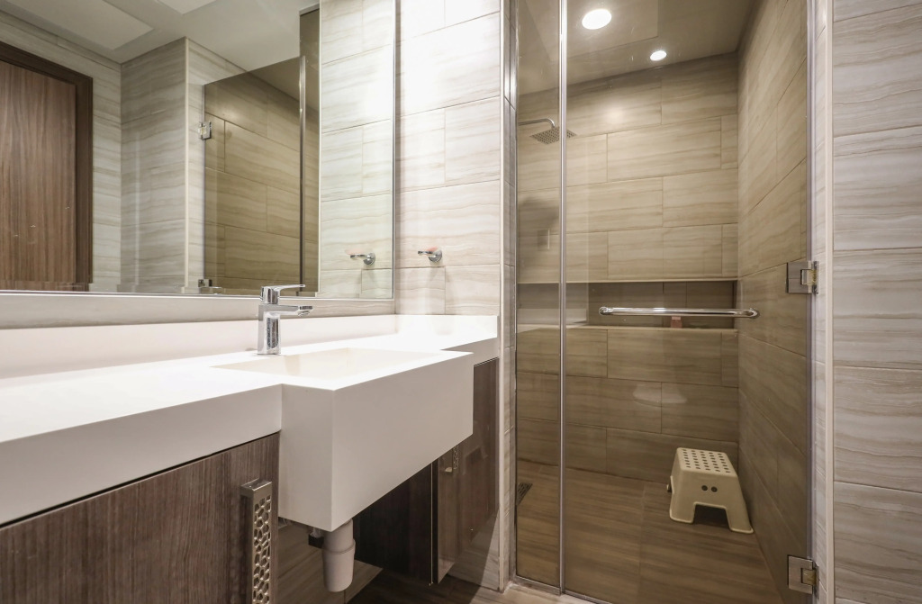 Апартаменты Elite LUX Holiday Homes - Stunning Lake View 1BHK Retreat in JLT Dubai