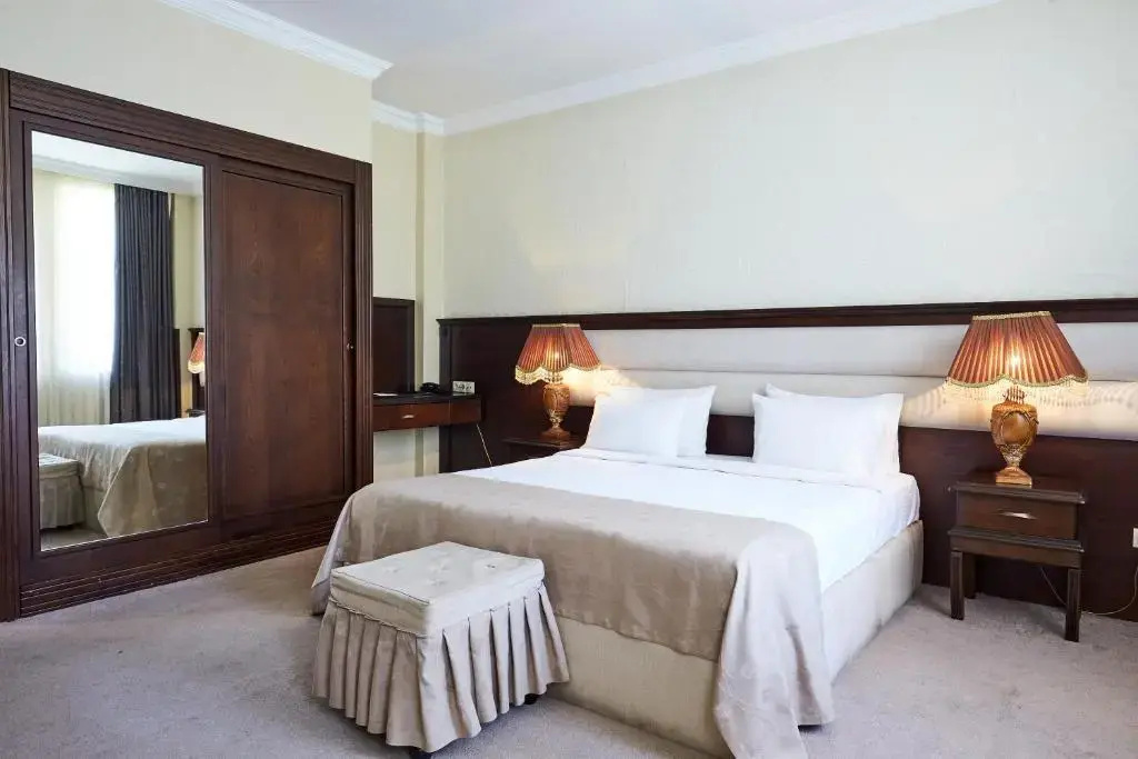 Smith Hotel