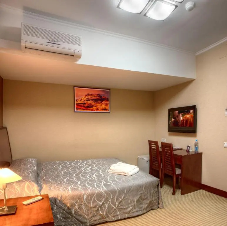 Voyage Hotel