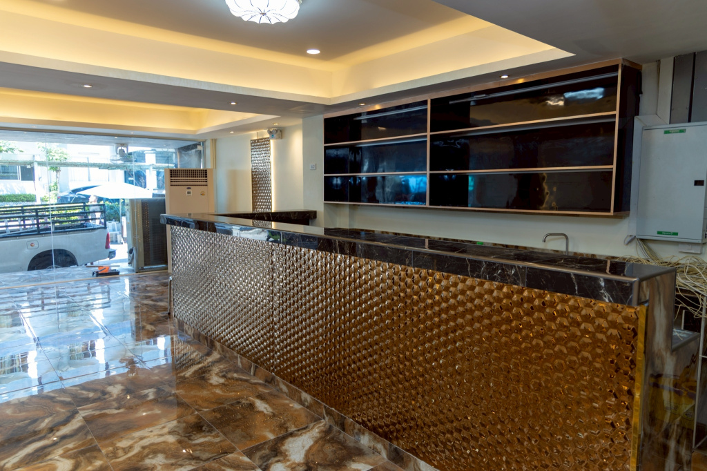 Отель Sea Inn Pattaya