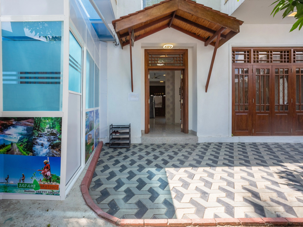Отель Yoho Villa Safari Colombo