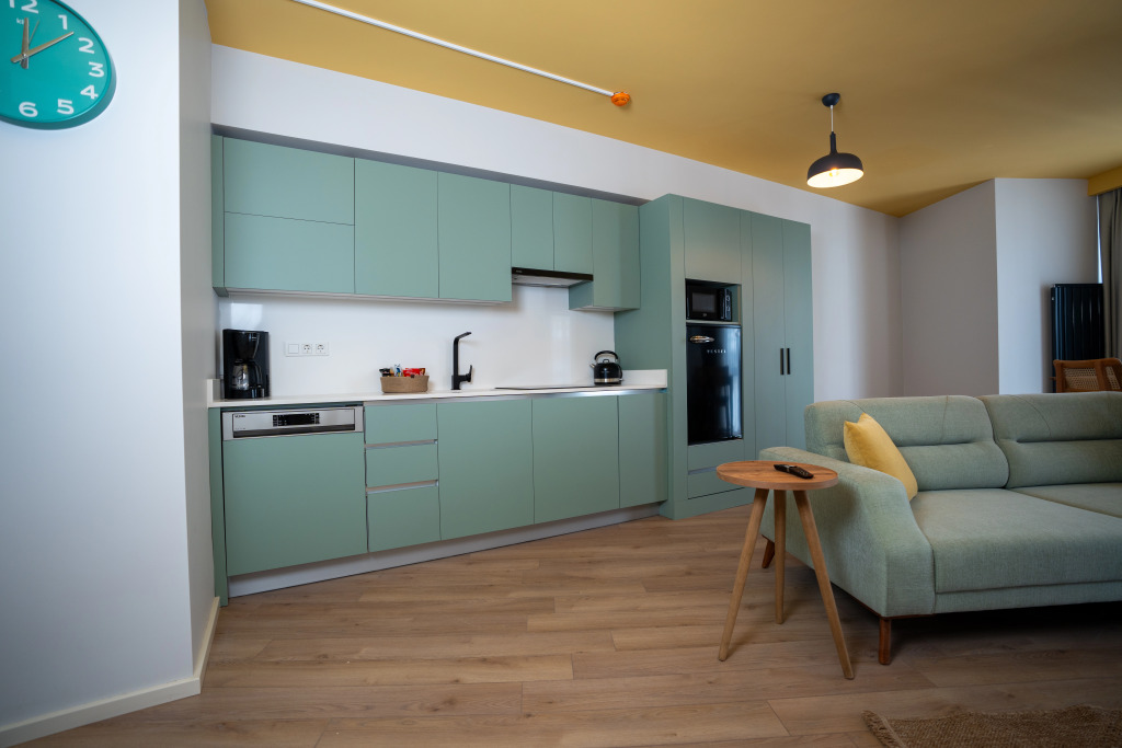 Bird Nest Suites