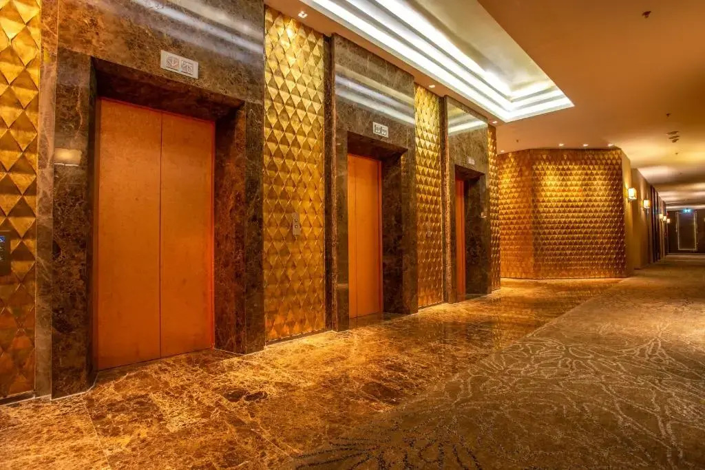 Отель Graceland Bangkok Hotel