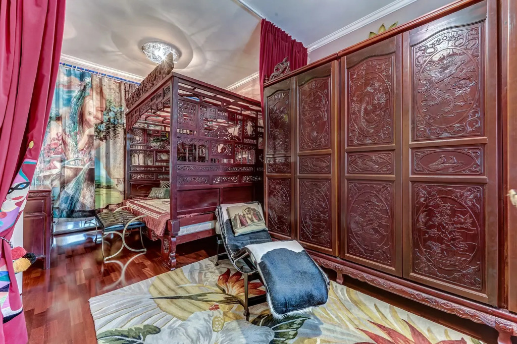 Manhattan House Apartments