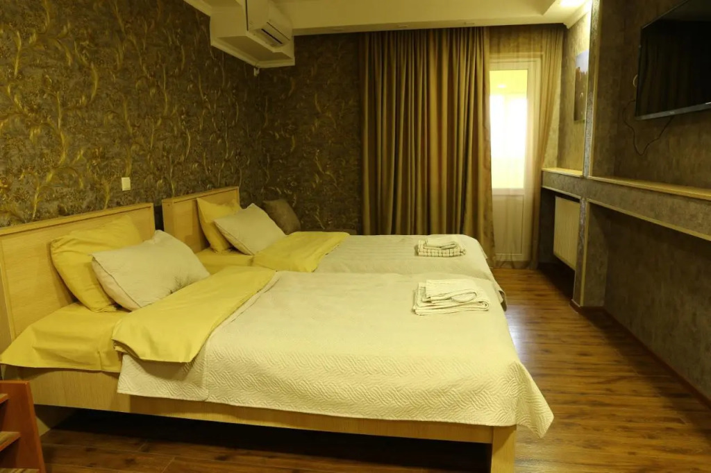 Dkd-bridge Hotel