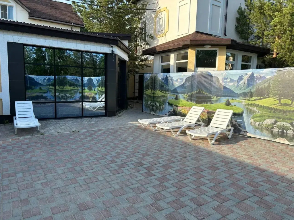 Квартира Дизайн-Студия Белая со SPA Комплексом с Бассейном