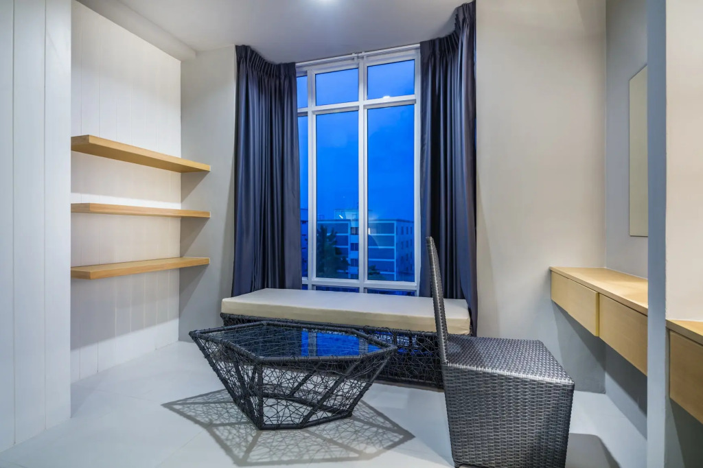Отель Atelier Suites