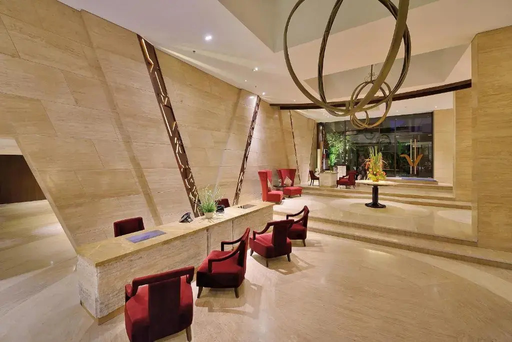 Отель de Vins Sky Hotel Seminyak
