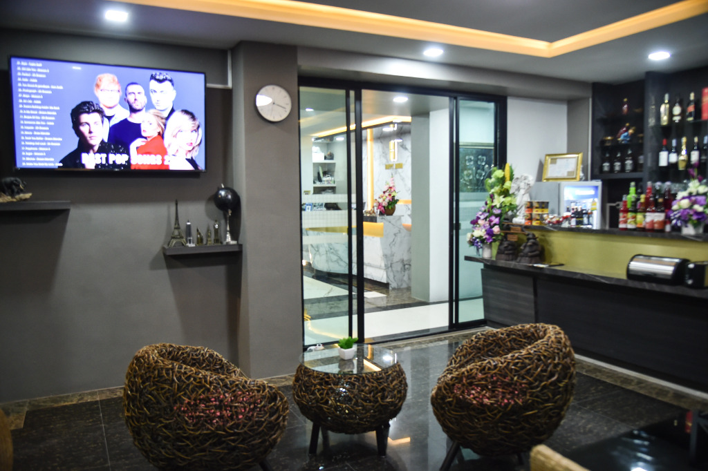 Отель Happy Room Chiang Rai