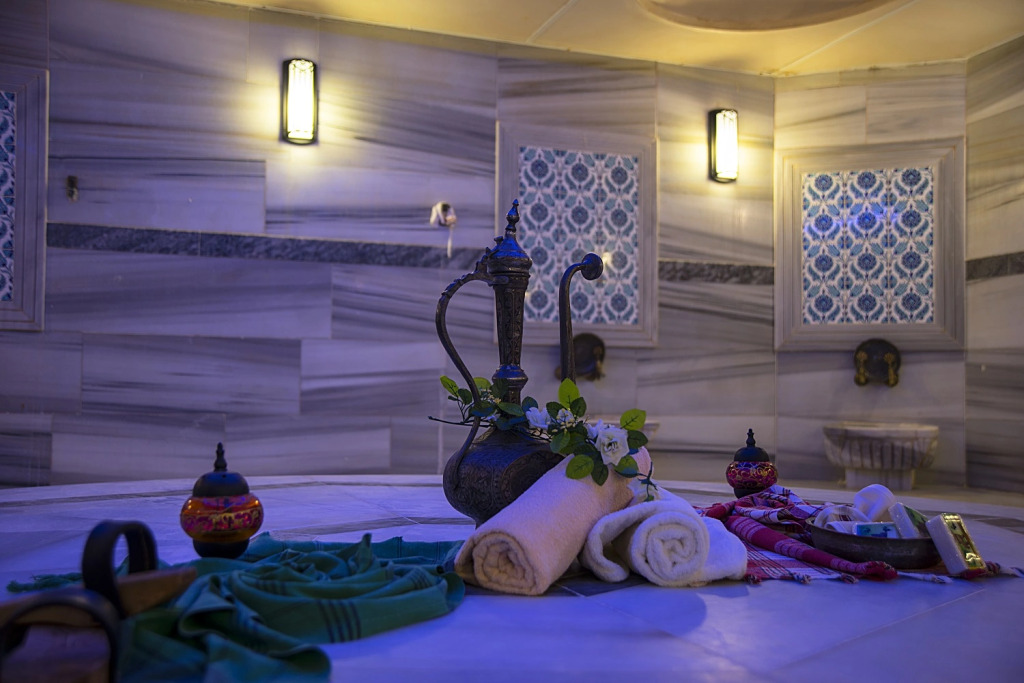 Iris Hotel & Spa