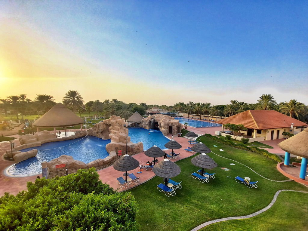 Отель Danat Al Ain Resort
