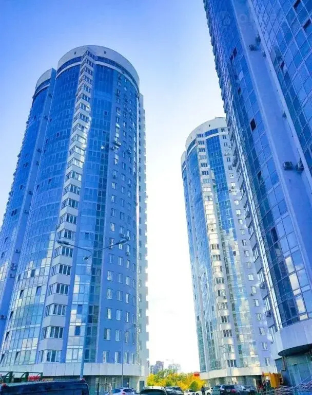 Апартаменты RentPlaza c панорамным видом на город 1