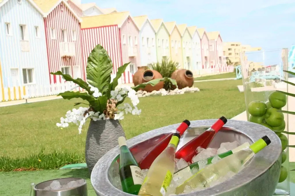 Отель Cristal Praia Resort & Spa