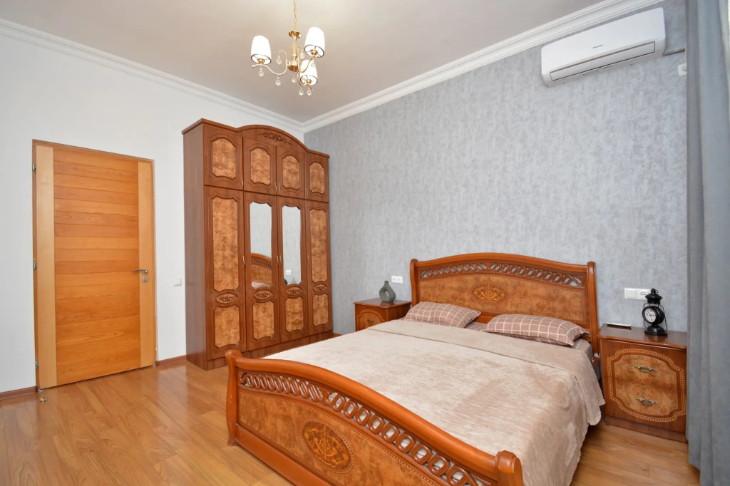 Квартира 3-комн на ул. Аргишти GL152