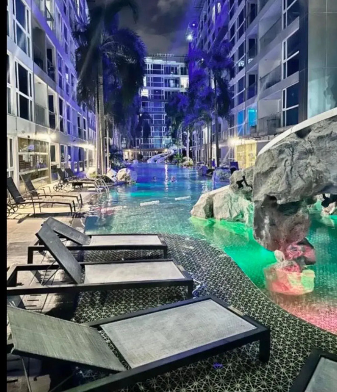 Апартаменты Centara Avenue Residence