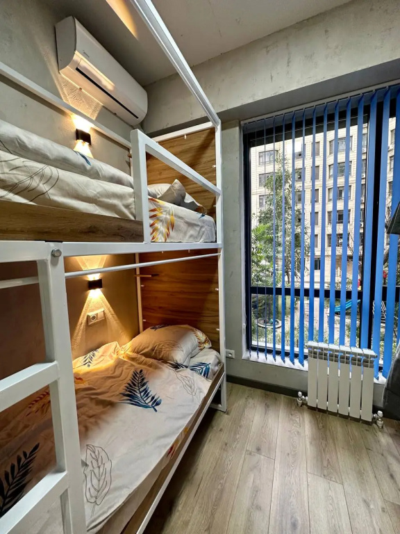 Хостел izzzi hostel Bishkek