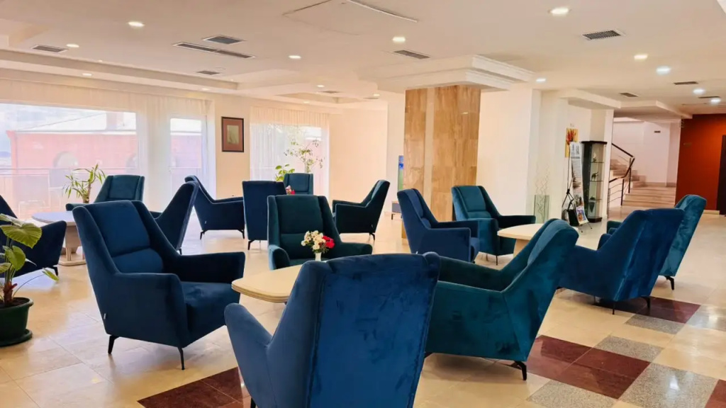 Canyon Hills Hotel (Каньон Хиллз)