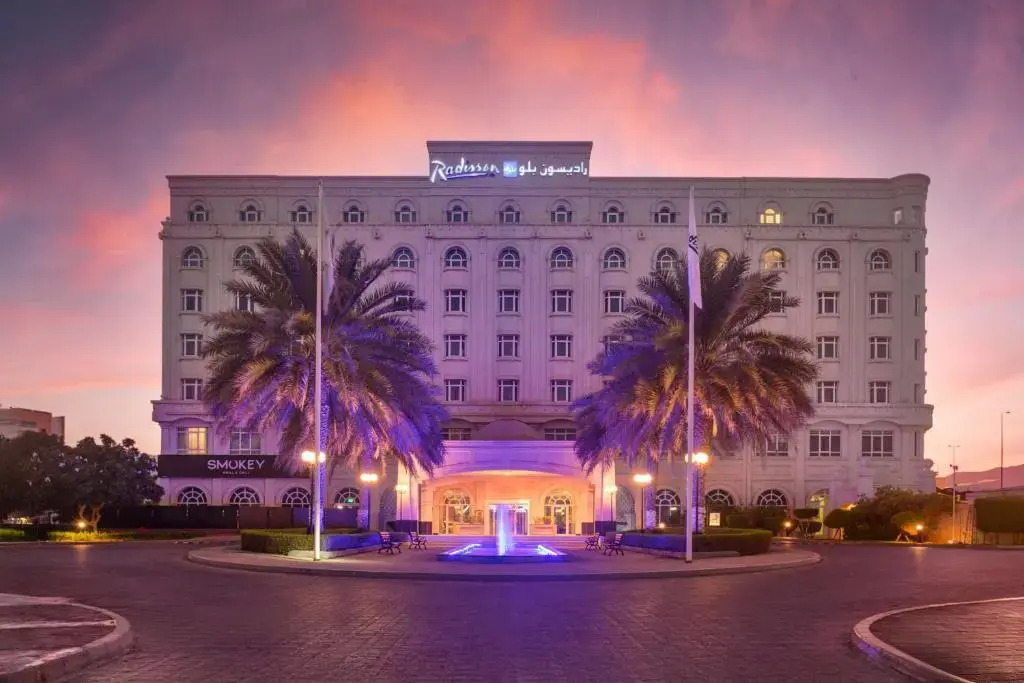 Отель Radisson Blu Hotel, Muscat