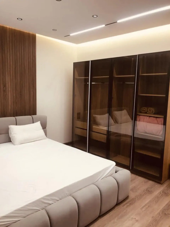 Spacious 2 Bedroom apartment with stunning views