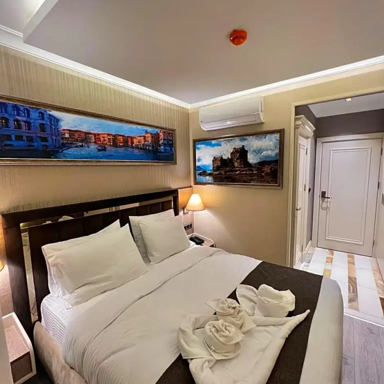 MQ Hotel Suites & SPA
