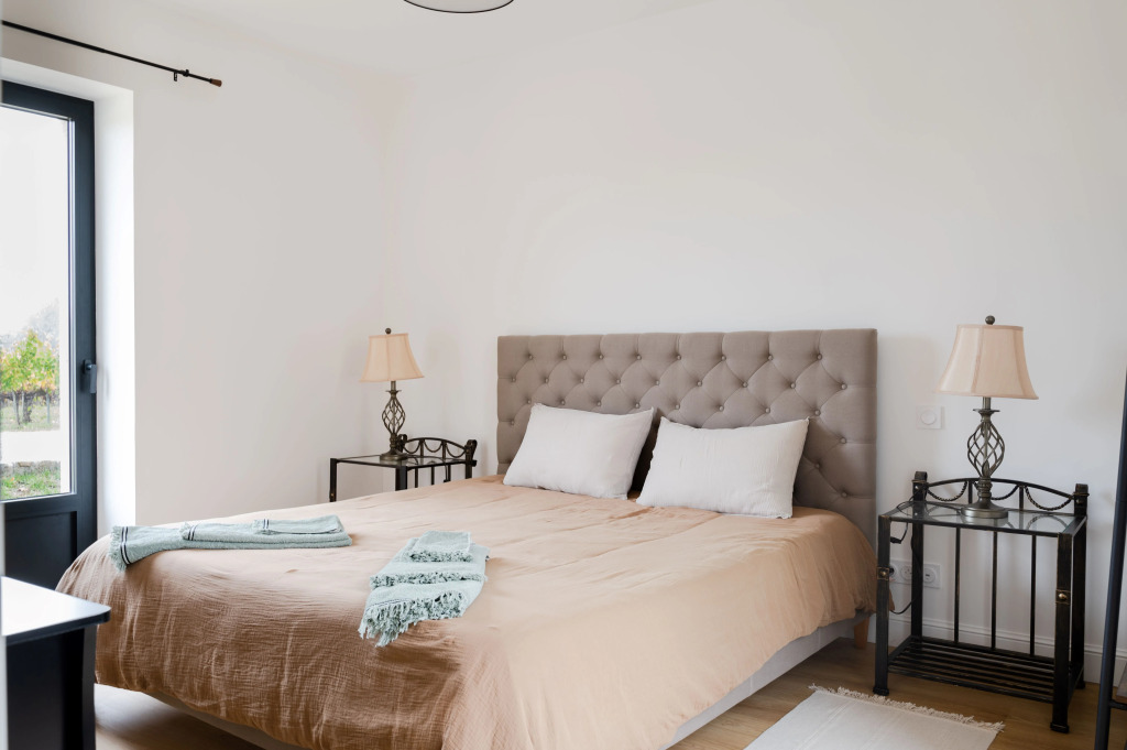 Гостевой дом L'Eperonnete surrounded by vineyards, 5* classification