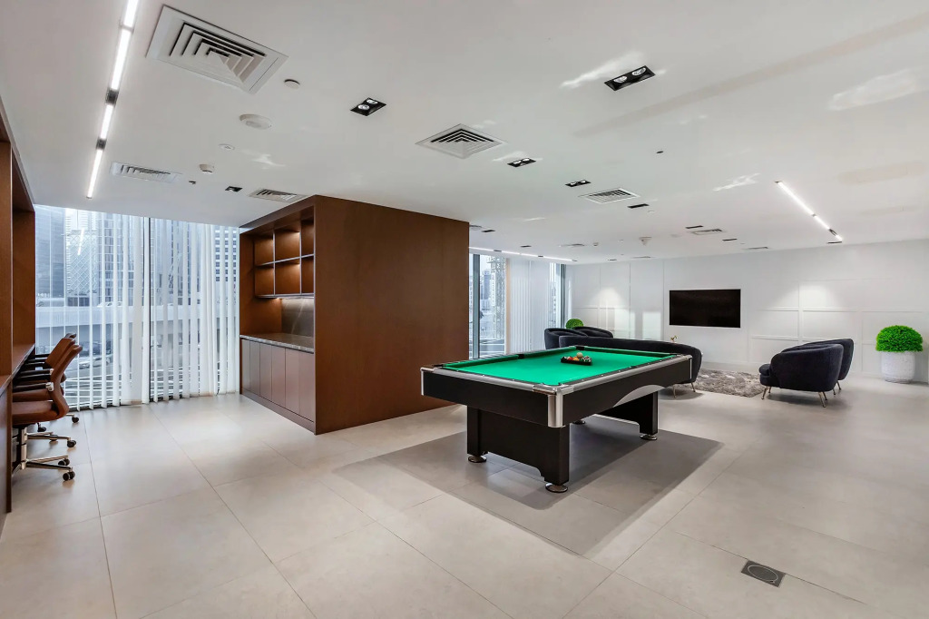 Апартаменты Modern Studio at Paragon