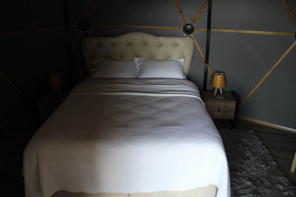 Glamping Bogina Dome & Suite