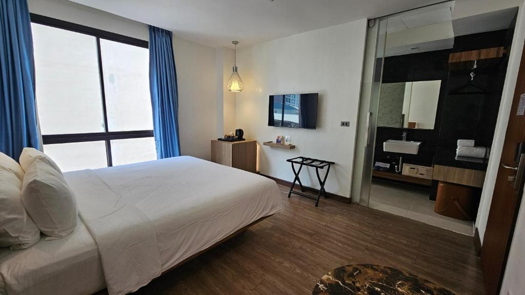 UNO Express Asoke Sukhumvit Bangkok