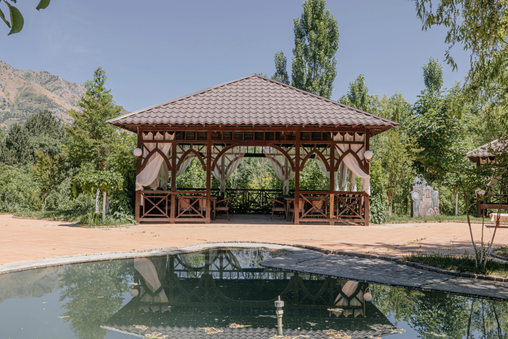 Charos Family Resort