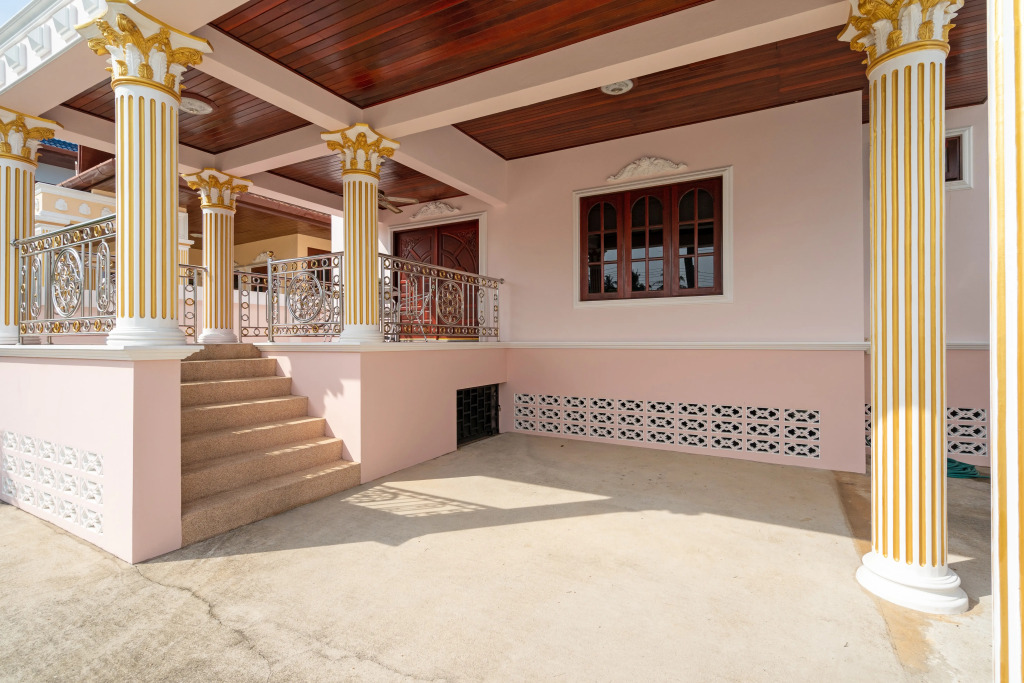 Spacious 2BR Family Villa with Private Pool